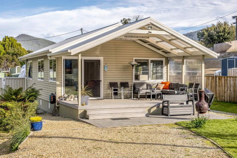 Adventure Bay Holiday Home - Queensland Tourism 0