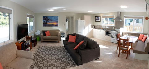 Adventure Bay Holiday Home - Queensland Tourism 3