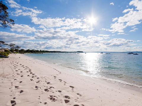 'Beachside' Shoal Bay, Unit 4 - Queensland Tourism 1