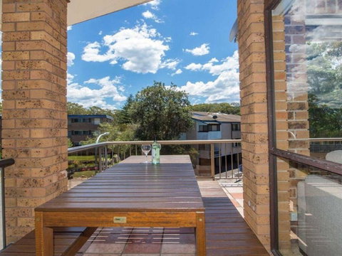 'COLUMBIA VIEWS', 2/9 COLUMBIA CLOSE - AIRCON, WIFI, NETFLIX, VIEWS & BOAT PARKING - QLD Tourism 2