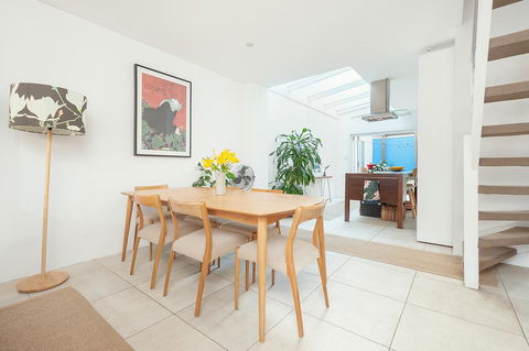 'Darling Lily' - Your Townhouse Hideaway - Queensland Tourism 2