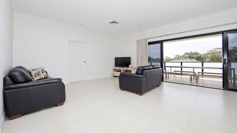 'Ocean To Beach' Luxury Hide Away - QLD Tourism 3