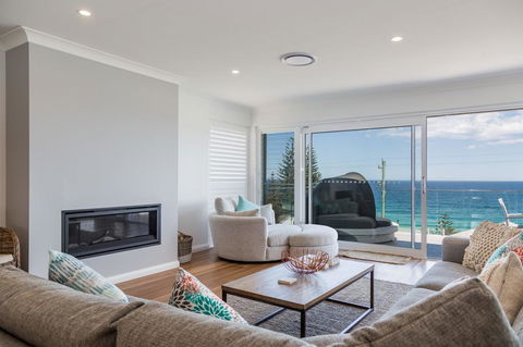 'Salt & Light' Mollymook - QLD Tourism 3
