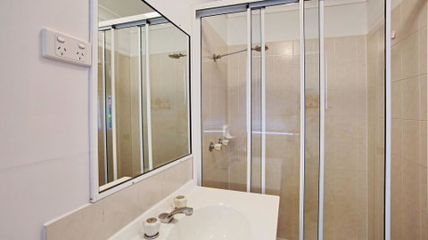 'The Hideaway' At Shoal Bay - QLD Tourism 3