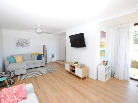 'Time And Tide' 1 - Ground Floor With Water Views - QLD Tourism 1