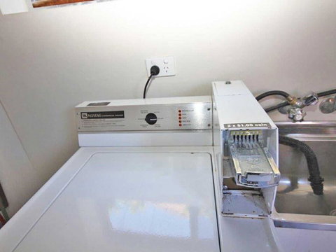 1 'Fiddlers Green' 62 Magnus Street - Ground Floor Unit Close To CBD - QLD Tourism 3