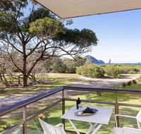 1 'Intrepid' 3 Intrepid Close - Amazing views of Shoal Bay only 100m from the Beach - QLD Tourism