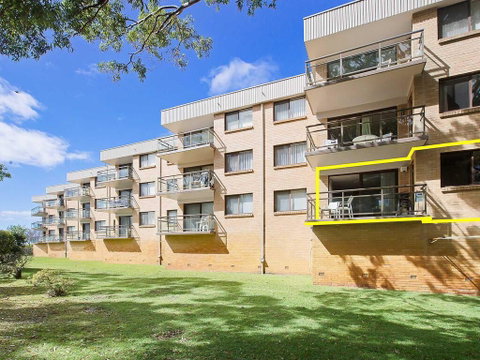 1 'Intrepid', 3 Intrepid Close - Amazing Views Of Shoal Bay, Only 100m From The Beach - QLD Tourism 3