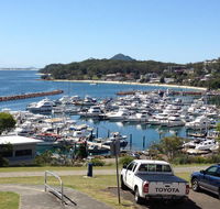 1 'Laman Lodge' 15 Laman Street - stunning air conditioned unit with water views and WIFI - QLD Tourism