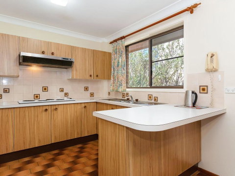 1 'Monterea' 3 Ondine Close - Walking Distance To Beach - QLD Tourism 3