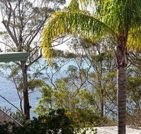 1 'Thurlow Lodge' 6 Thurlow Avenue - air conditioned  pool in the heart of town