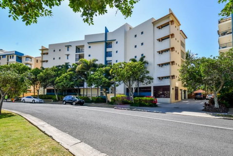 1 Bedroom - Private Managed Resort Pool And Beach - Alex - QLD Tourism 1