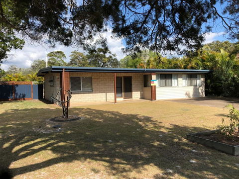 10 Cypress Avenue - Rainbow Beach, Fantastic Beach Location - QLD Tourism 2