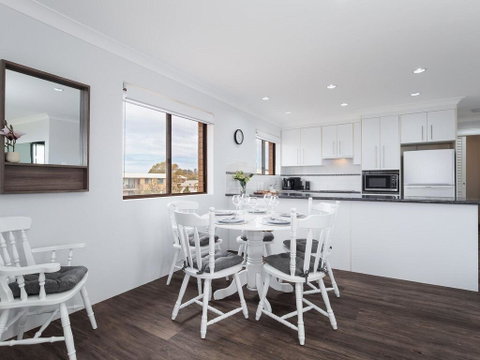 11 'Intrepid' , 3 Intrepid Close - Absolute Beachfront Bliss - QLD Tourism 3