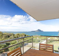 12 'Intrepid' 3 Intrepid Close - right on the beachfront