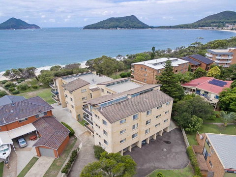 12 'The Helm', 22 Voyager Close - Unit In Little Beach With Direct Access To Shoal Bay Beach! - QLD Tourism 0