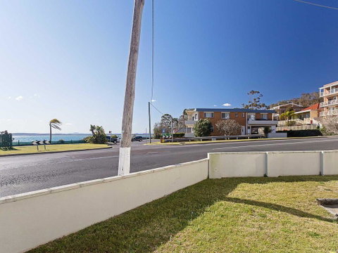 13 'Bayview Towers', 15 Victoria Parade - Ground Floor Unit With Magical Water Views - QLD Tourism 0