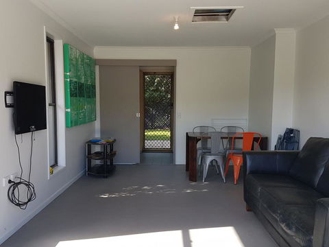 13 Coora Court - Sleeps 6, Pool, Air Con, Pets - QLD Tourism 2