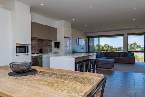 13 Shore Place - QLD Tourism 2