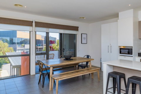 13 Shore Place - QLD Tourism 0