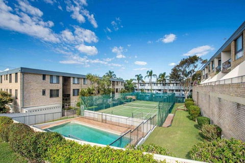 14 'THE DUNES', 38 MARINE DR - LARGE UNIT WITH POOL, TENNIS COURT AND DIRECTLY ACROSS FROM FINGAL - QLD Tourism 0