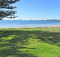 15 'Kanangra' 39 Soldiers Point Road - fantastic unit right on the water