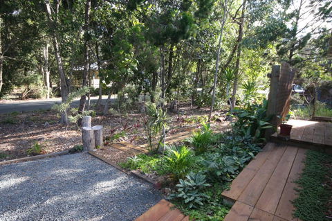 15 Belle Court - Modern, Architect Designed, Open Plan Holiday Home With Outdoor Shower - QLD Tourism 1
