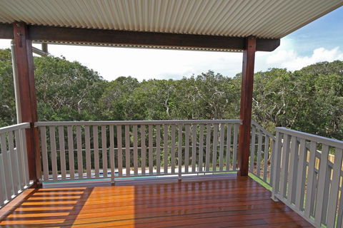 15 Wave Crescent Mount Coolum - Pet Friendly, WIFI, Foxtel, Linen Included - QLD Tourism 3