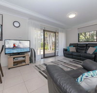16 'Carindale' 19-23 Dowling St - Ground floor Foxtel Pool and Tennis Court - QLD Tourism