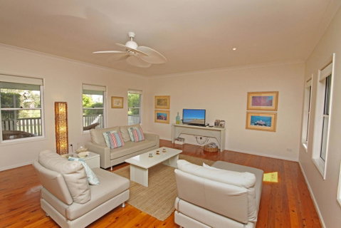 16 Beachway Pde, Marcoola: Linen Incl, WiFi, Pet Friendly, A/Cond. 500 BOND - QLD Tourism 3
