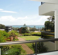 17 'The Commodore' 9-11 Donald Street - pleasant unit with open plan living - QLD Tourism