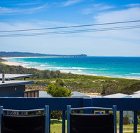 17 Dulling Street - Beach House - Queensland Tourism