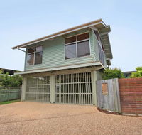 18 Northbeach Place Mudjimba Beach - Pet Friendly Linen Included WIFI - QLD Tourism