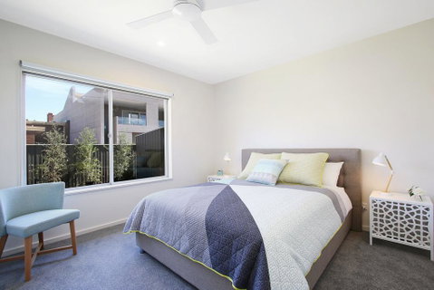 18 On Rayner - Swish Apartment Myrtleford - QLD Tourism 1