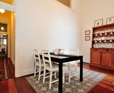 1904 - Central Historic 1 Bedroom Apartment - Queensland Tourism 2