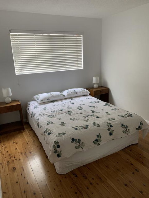 2 Bed Bar Beach Apartment - Stroll To Beach & Cafes, Supermarket Apartment 6 - QLD Tourism 3
