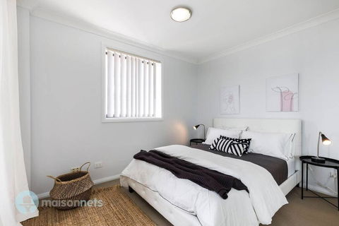 2 Bedroom 2 Bathroom Apt With Balcony And Parking - Queensland Tourism 3