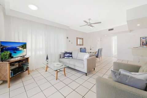 2 Bedroom Alex Unit - Ocean, Pool And Park Views - QLD Tourism 2