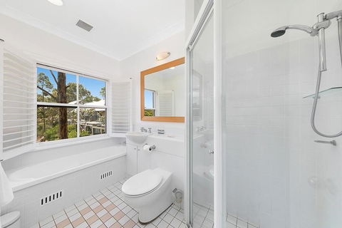 2 Bedroom Villa @ Oaks Cypress Lakes Resort - Queensland Tourism 3