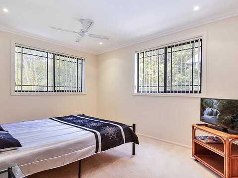 2/11a Christmas Bush Avenue - Fantastic Townhouse Close To Dutchies Beach - Queensland Tourism 2