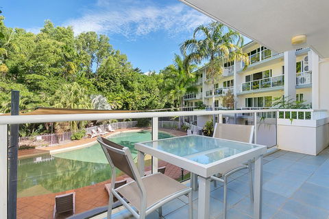 214 Spindle Cowrie Apartment - QLD Tourism 0