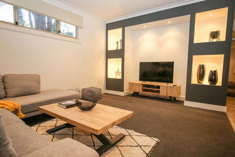 22 Riverside - QLD Tourism 3