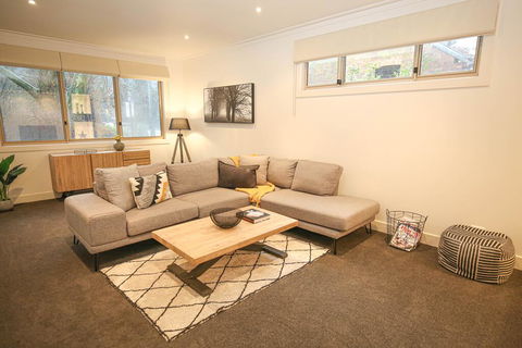 22 Riverside - QLD Tourism 0