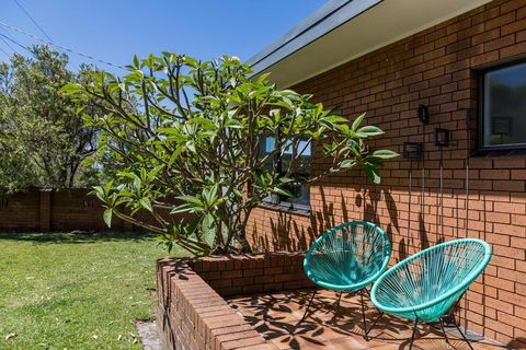 235 Mitchell Parade, Mollymook - QLD Tourism 2