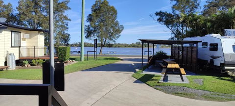 Browns Rocks Caravan Park - QLD Tourism 0