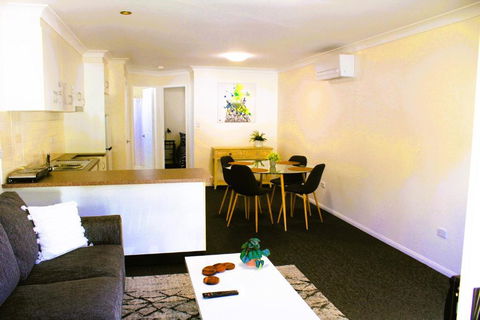 Browns Rocks Caravan Park - QLD Tourism 3