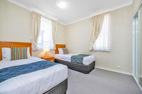 C Mandurah Apartment Resort - QLD Tourism 3