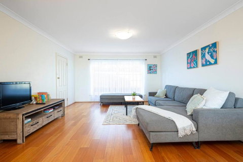 Cityscape Charm - 2BR Home In Wattle Park - QLD Tourism 1
