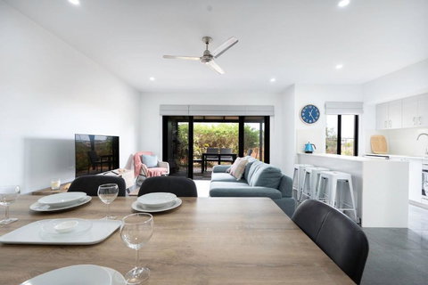 Coastal Haven At Sanctuary Resort - QLD Tourism 2