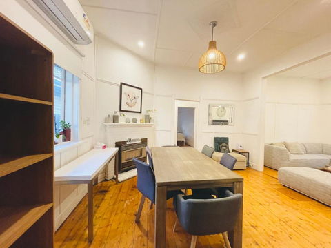 D114 Victorian Central Stay - Queensland Tourism 3